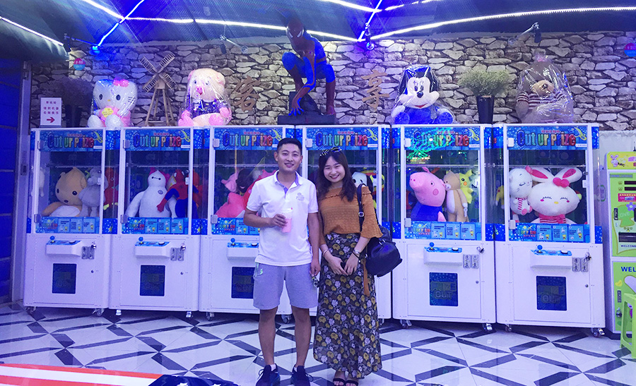 立而方剪刀禮品機大娃娃機