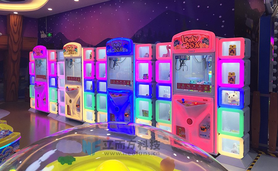 立而方剪刀禮品機大娃娃機歡樂世界