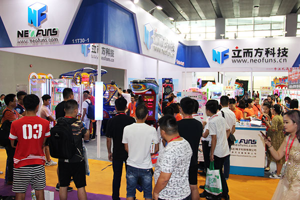 廣州立而方剪刀禮品機