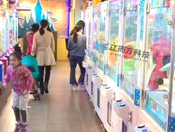 廣州立而方剪刀禮品機(jī)