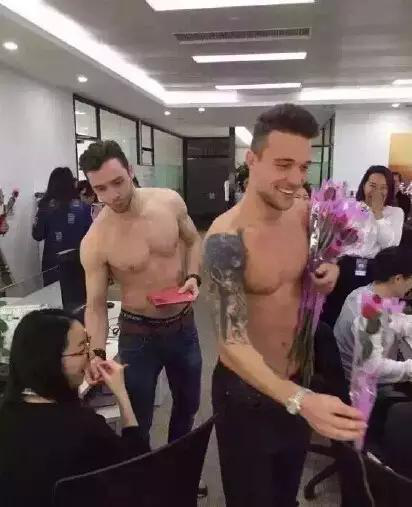 立而方廣發(fā)銀行創(chuàng)意文案