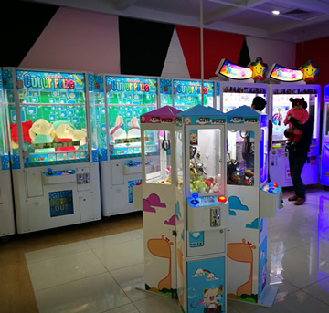 LED彩燈機箱剪刀機跟普通機箱剪刀機有什么區(qū)別