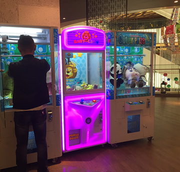 LED器材吸塑剪刀機(jī),立而方剪刀機(jī)更耐用