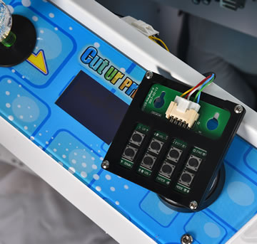 亞克力控制板剪刀機(jī),一鍵調(diào)試可調(diào)出獎(jiǎng)率