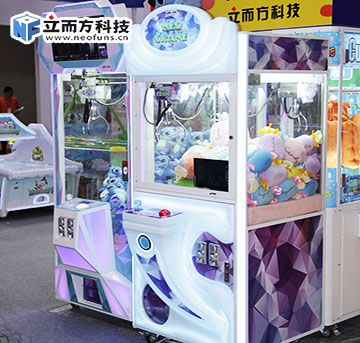 立而方娃娃機(jī)剪刀機(jī)，娃娃禮品機(jī)定制批發(fā)介紹