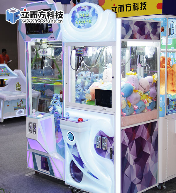 娃娃機剪刀機<a href='/lpj.htm' class='keys' title='點擊查看關于禮品機的相關信息' target='_blank'>禮品機</a>