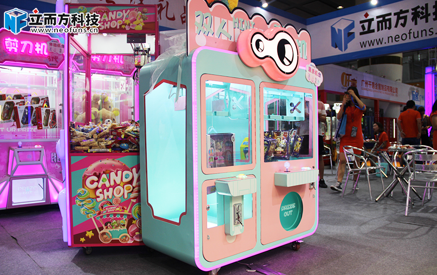 立而方雙人<a href='/jiandaoji.htm' class='keys' title='點(diǎn)擊查看關(guān)于剪刀機(jī)的相關(guān)信息' target='_blank'>剪刀機(jī)</a>迷你版 立而方雙人剪刀機(jī)迷你版