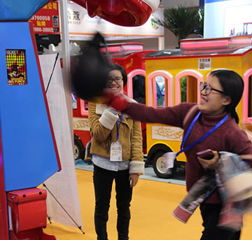 龍拳機(jī)拳擊游戲機(jī)操作注意事項(xiàng)