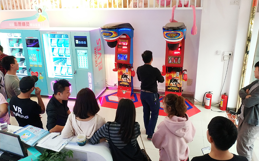 立而方龍拳可樂機 立而方龍拳可樂機