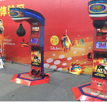 一款可以吸引游樂場人氣的游戲機(jī),龍拳機(jī)