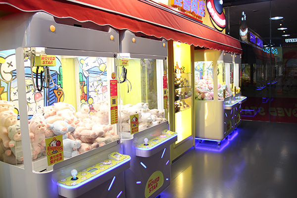 立而方娃娃機(jī)禮品機(jī)