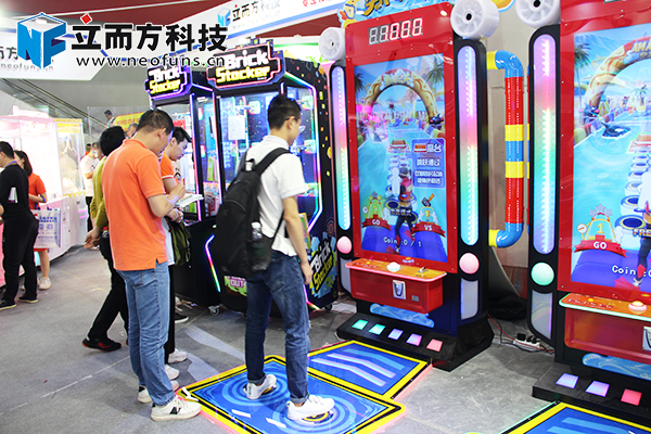 立而方勇闖三關游戲機