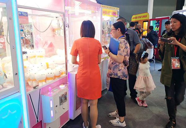 立而方剪刀娃娃機(jī) 立而方剪刀娃娃機(jī)