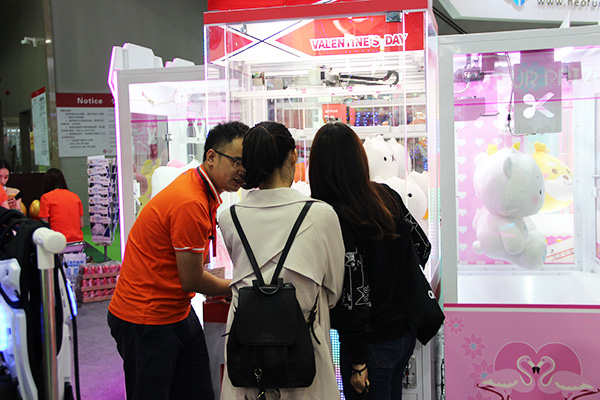 立而方剪線娃娃機(jī) 立而方剪線娃娃機(jī)