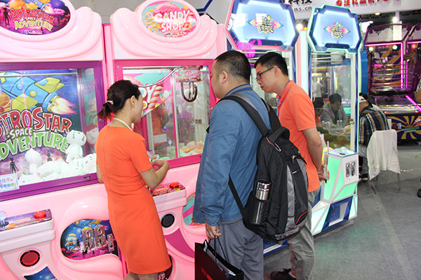 立而方抓娃娃機(jī)游戲機(jī) 立而方抓娃娃機(jī)游戲機(jī)