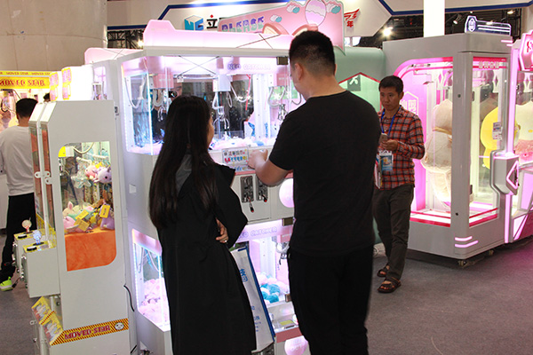 投資娃娃機(jī)多少錢(qián) 投資娃娃機(jī)多少錢(qián)