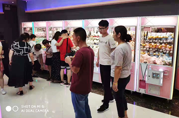 抓娃娃游戲機(jī) 抓娃娃游戲機(jī)