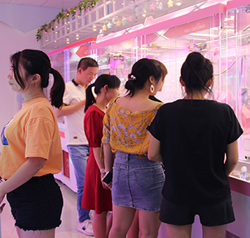 移動支付的興起，讓抓抓樂娃娃機(jī)等共享設(shè)備迅速崛起—立而方資訊