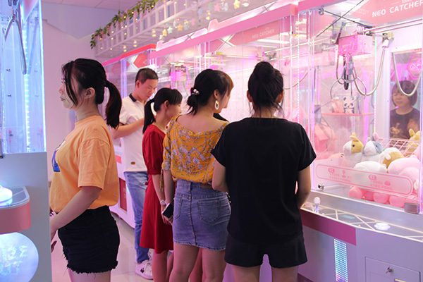 抓抓樂(lè)<a href='/wwj.htm' class='keys' title='點(diǎn)擊查看關(guān)于娃娃機(jī)的相關(guān)信息' target='_blank'>娃娃機(jī)</a> 抓抓樂(lè)娃娃機(jī)