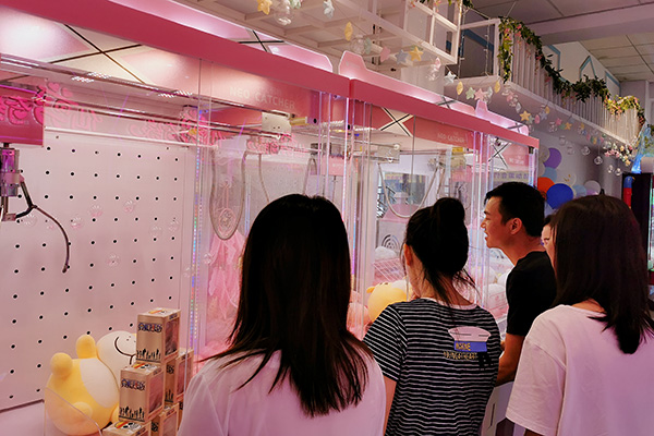 投幣<a href='/wwj.htm' class='keys' title='點(diǎn)擊查看關(guān)于娃娃機(jī)的相關(guān)信息' target='_blank'>娃娃機(jī)</a> 投幣娃娃機(jī)