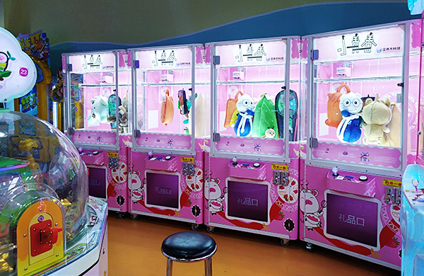 大型抓娃娃機 大型抓娃娃機