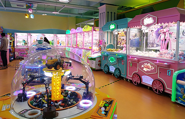 大型抓娃娃機 大型抓娃娃機