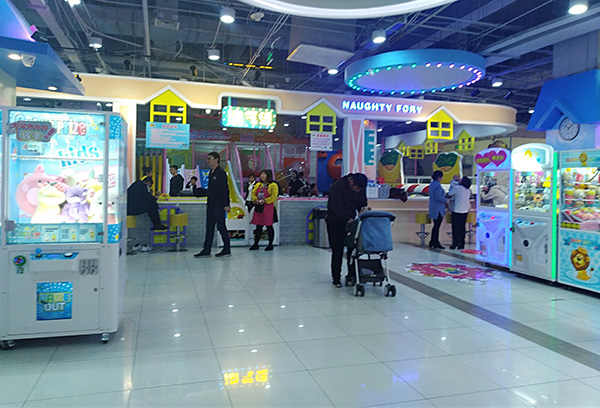 夾<a href='/wwj.htm' class='keys' title='點擊查看關(guān)于娃娃機的相關(guān)信息' target='_blank'>娃娃機</a>器多少錢 夾娃娃機器多少錢