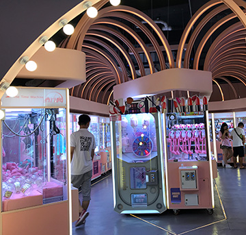 抓娃娃機(jī)、按摩椅…碎片消費(fèi)流行 “等待經(jīng)濟(jì)”成城市消費(fèi)新空間-立而方