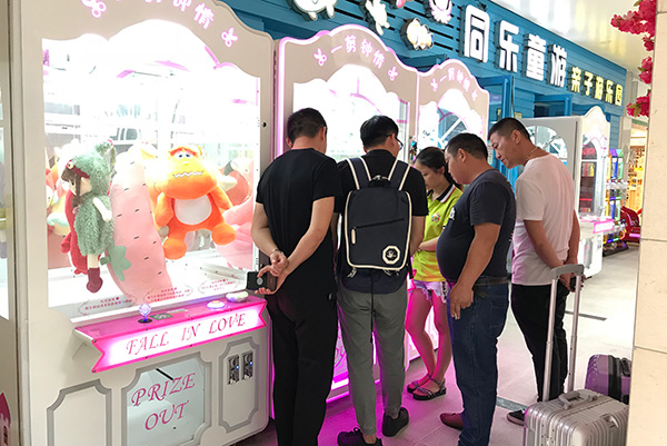 立而方抓娃娃機 立而方抓娃娃機