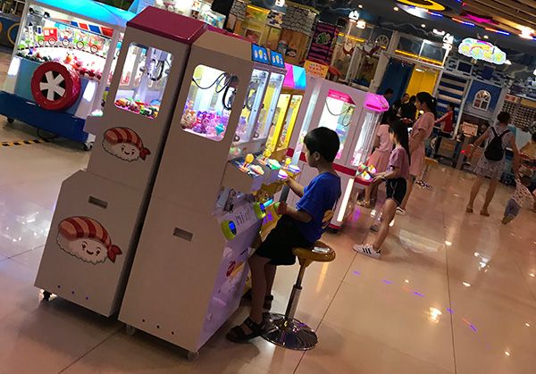 立而方娃娃機(jī)廠家 立而方<a href='/wwj.htm' class='keys' title='點擊查看關(guān)于娃娃機(jī)的相關(guān)信息' target='_blank'>娃娃機(jī)</a>廠家