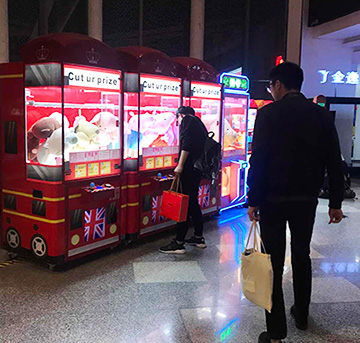 抓娃娃機多少錢，“抓娃娃機經(jīng)濟”為什么這么火？—立而方資訊