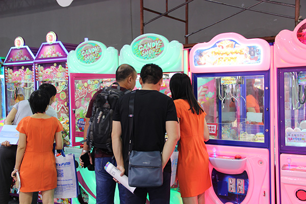 娃娃機(jī) 娃娃機(jī)