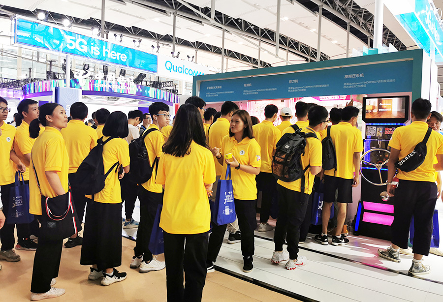 立而方電信展娃娃機(jī) 立而方電信展娃娃機(jī)