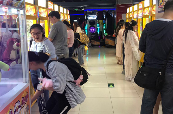 抓娃娃機<a href='/lpj.htm' class='keys' title='點擊查看關于禮品機的相關信息' target='_blank'>禮品機</a> 抓娃娃機禮品機