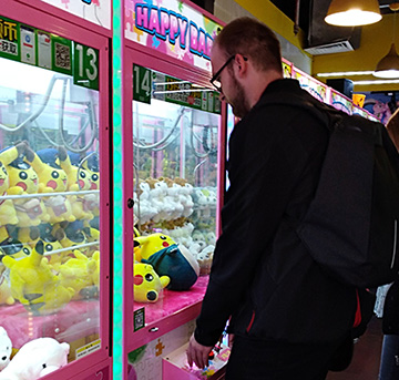 夾娃娃機多少錢一個？怎么挑選性價比高的娃娃機—立而方課堂