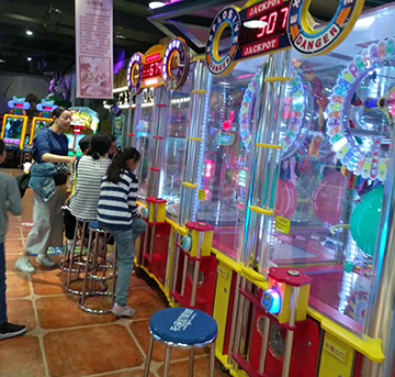 娃娃機怎么挑選？專業(yè)的娃娃機組成部件課程解析—立而方