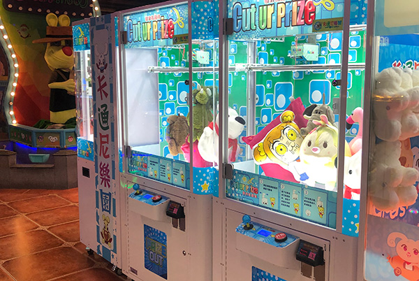 抓娃娃機(jī)<a href='/jiandaoji.htm' class='keys' title='點(diǎn)擊查看關(guān)于剪刀機(jī)的相關(guān)信息' target='_blank'>剪刀機(jī)</a> 抓<a href='/wwj.htm' class='keys' title='點(diǎn)擊查看關(guān)于娃娃機(jī)的相關(guān)信息' target='_blank'>娃娃機(jī)</a>剪刀機(jī)