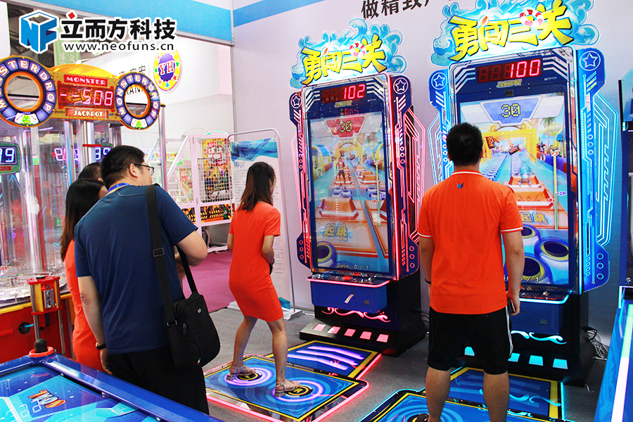 勇闖三關(guān)彩票機 勇闖三關(guān)彩票機