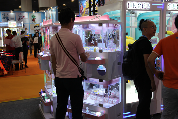 四人抓娃娃機(jī) 四人抓娃娃機(jī)