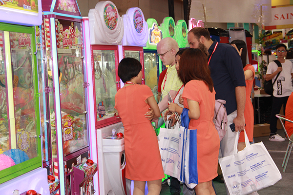 糖果娃娃機(jī) 糖果娃娃機(jī)