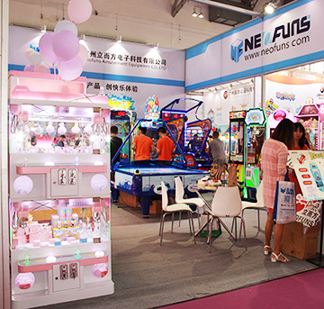 【立而方】娃娃機(jī)是騙人的，娃娃機(jī)是一門(mén)暴利生意，兩種說(shuō)法都是對(duì)的