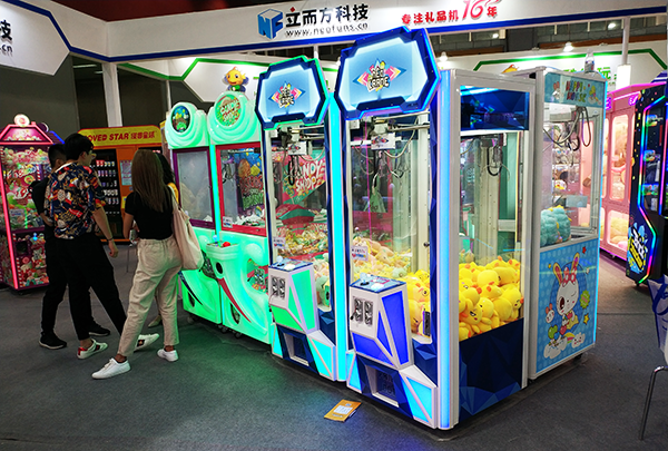 抓娃娃機(jī) 抓娃娃機(jī)