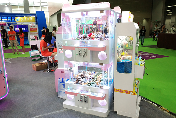 娃娃機(jī)多少錢一臺 娃娃機(jī)多少錢一臺