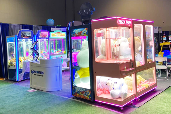 娃娃機(jī)<a href='/jiandaoji.htm' class='keys' title='點(diǎn)擊查看關(guān)于剪刀機(jī)的相關(guān)信息' target='_blank'>剪刀機(jī)</a> 娃娃機(jī)剪刀機(jī)