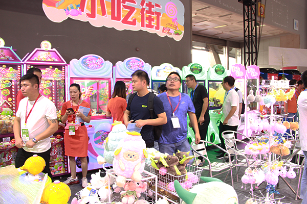 抓<a href='/wwj.htm' class='keys' title='點(diǎn)擊查看關(guān)于娃娃機(jī)的相關(guān)信息' target='_blank'>娃娃機(jī)</a> 抓娃娃機(jī)