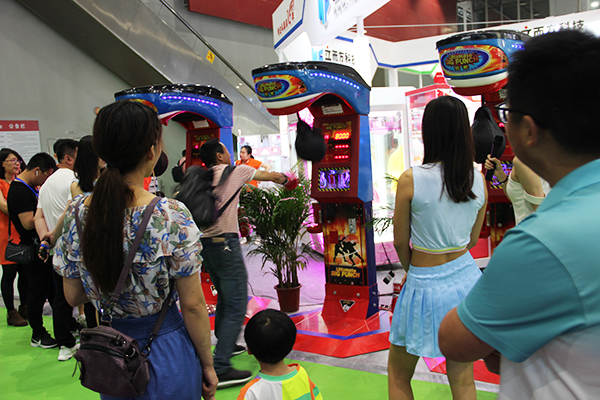 抓娃娃機(jī)打拳機(jī) 抓娃娃機(jī)打拳機(jī)