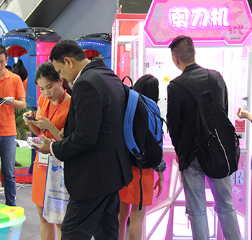 【立而方】在娃娃機(jī)即將達(dá)到飽和的狀態(tài)時(shí)，這個(gè)項(xiàng)目正在悄然侵蝕