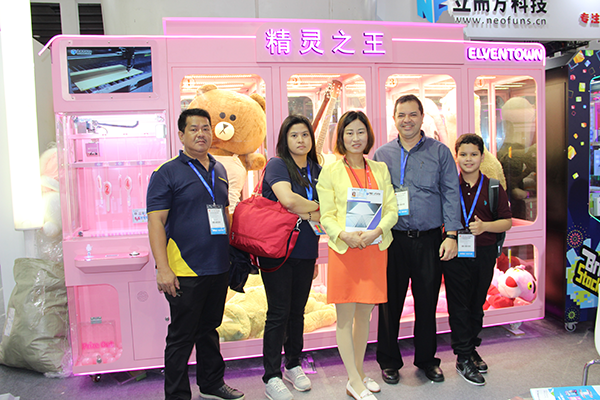 大型抓娃娃機 大型抓娃娃機