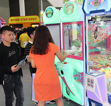 【立而方】一臺娃娃機多少錢，選購?fù)尥迿C需要注意的事項還有這個！