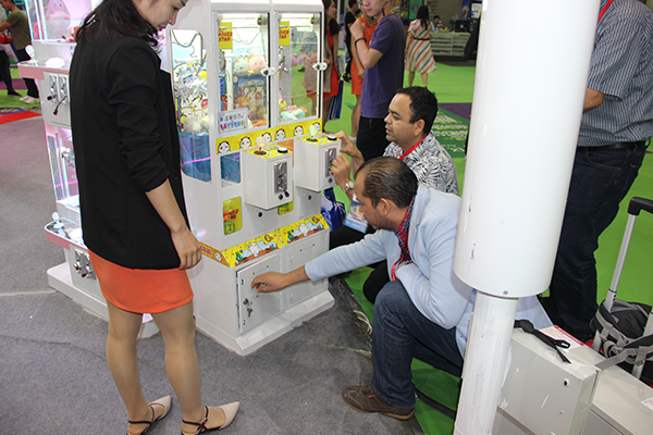 抓娃娃機 抓娃娃機